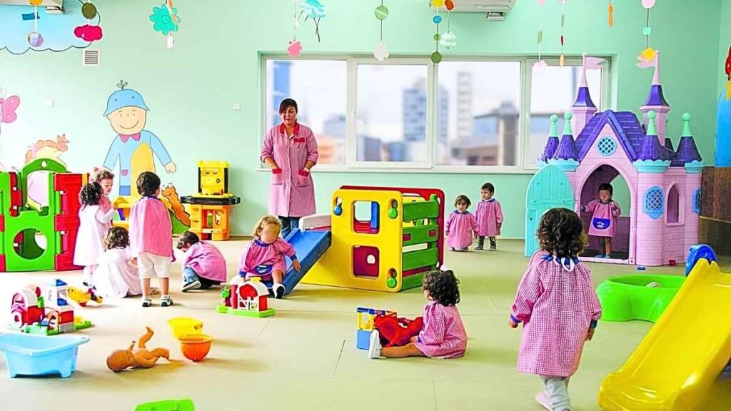 Ayuda de Guardería de 300€ Mensuales — Cómo Tramitarla y Quiénes Son Beneficiarios